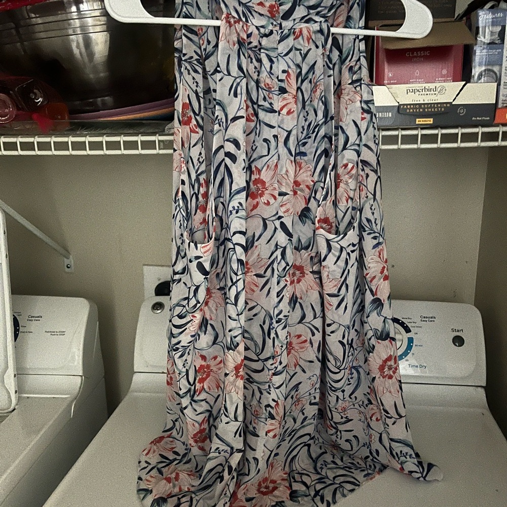 CAbi red whir and blue floral tank XL - Picture 4 of 6